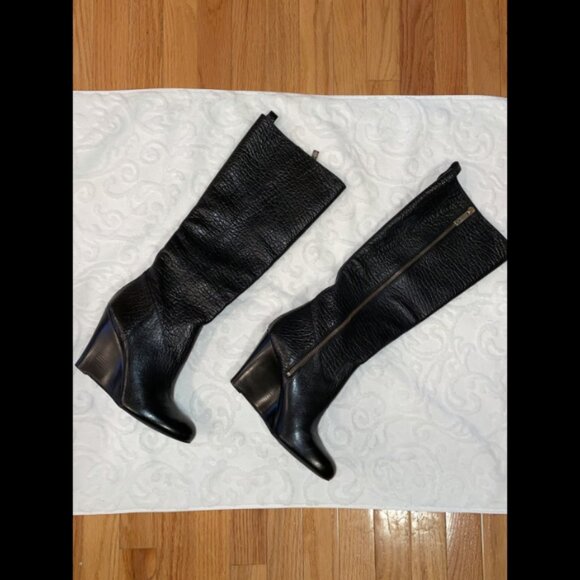 Tory Burch Leather Knee High Boots 8.5, Black Snake Embossed, Practically New - Picture 1 of 5